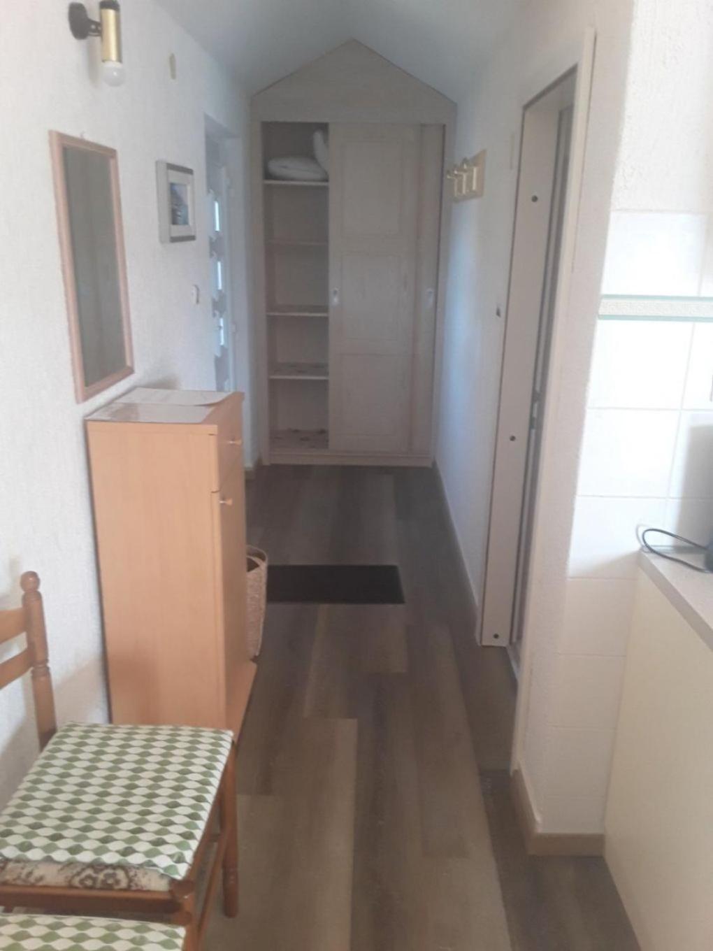 Apartments Frane-20M From Beach Barbat na Rabu Екстер'єр фото
