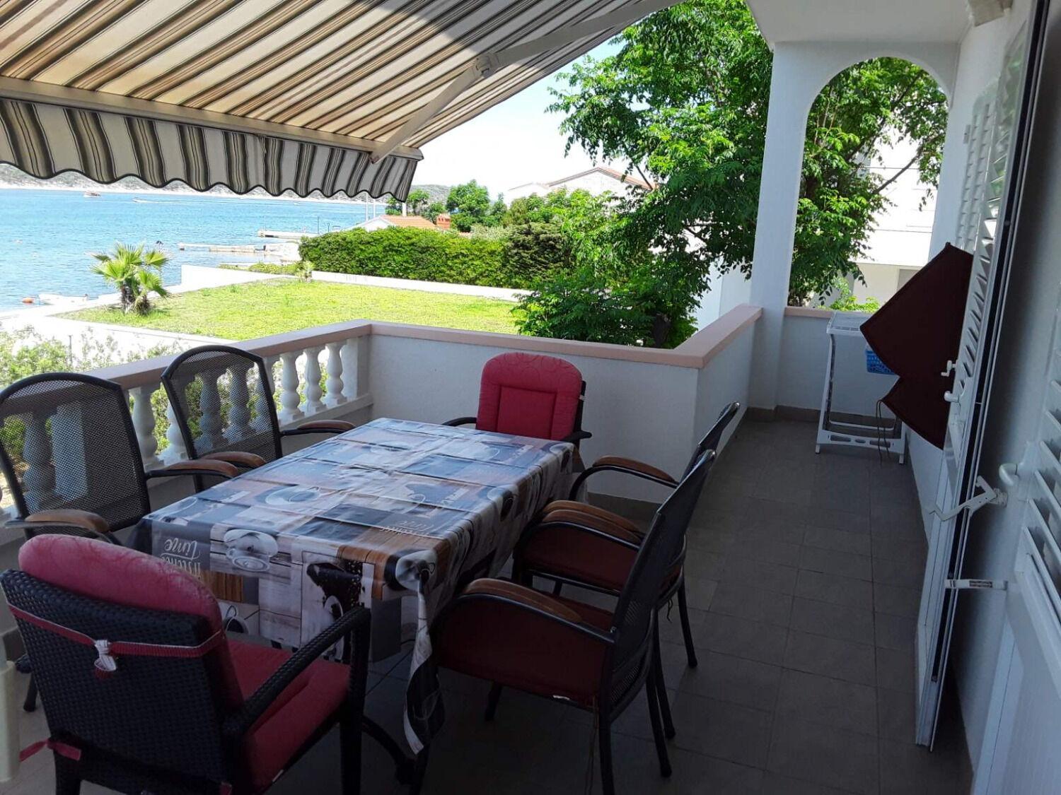 Apartments Frane-20M From Beach Barbat na Rabu Екстер'єр фото